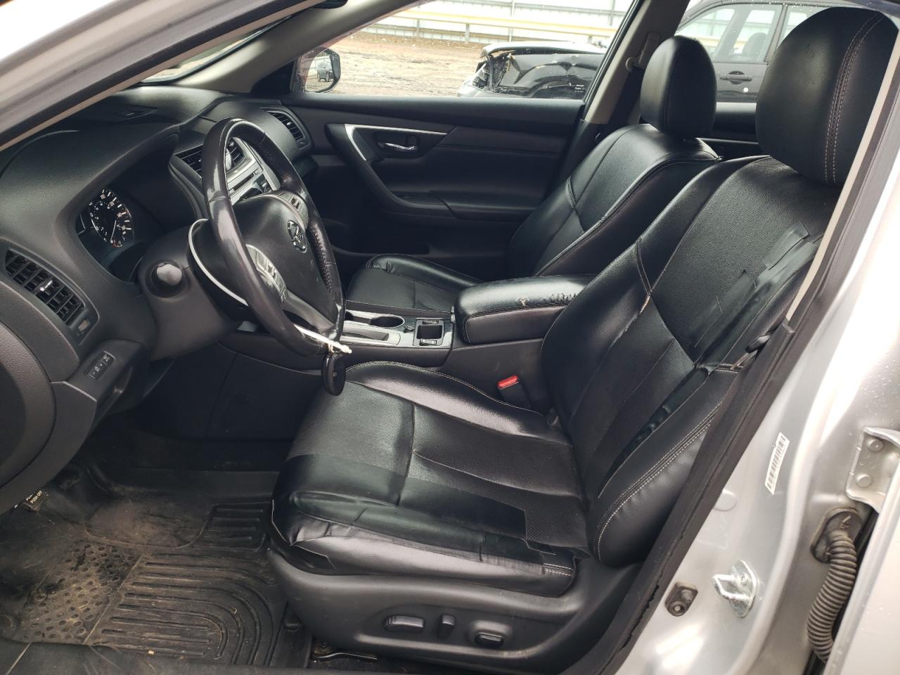 2017 Nissan Altima - Image 7
