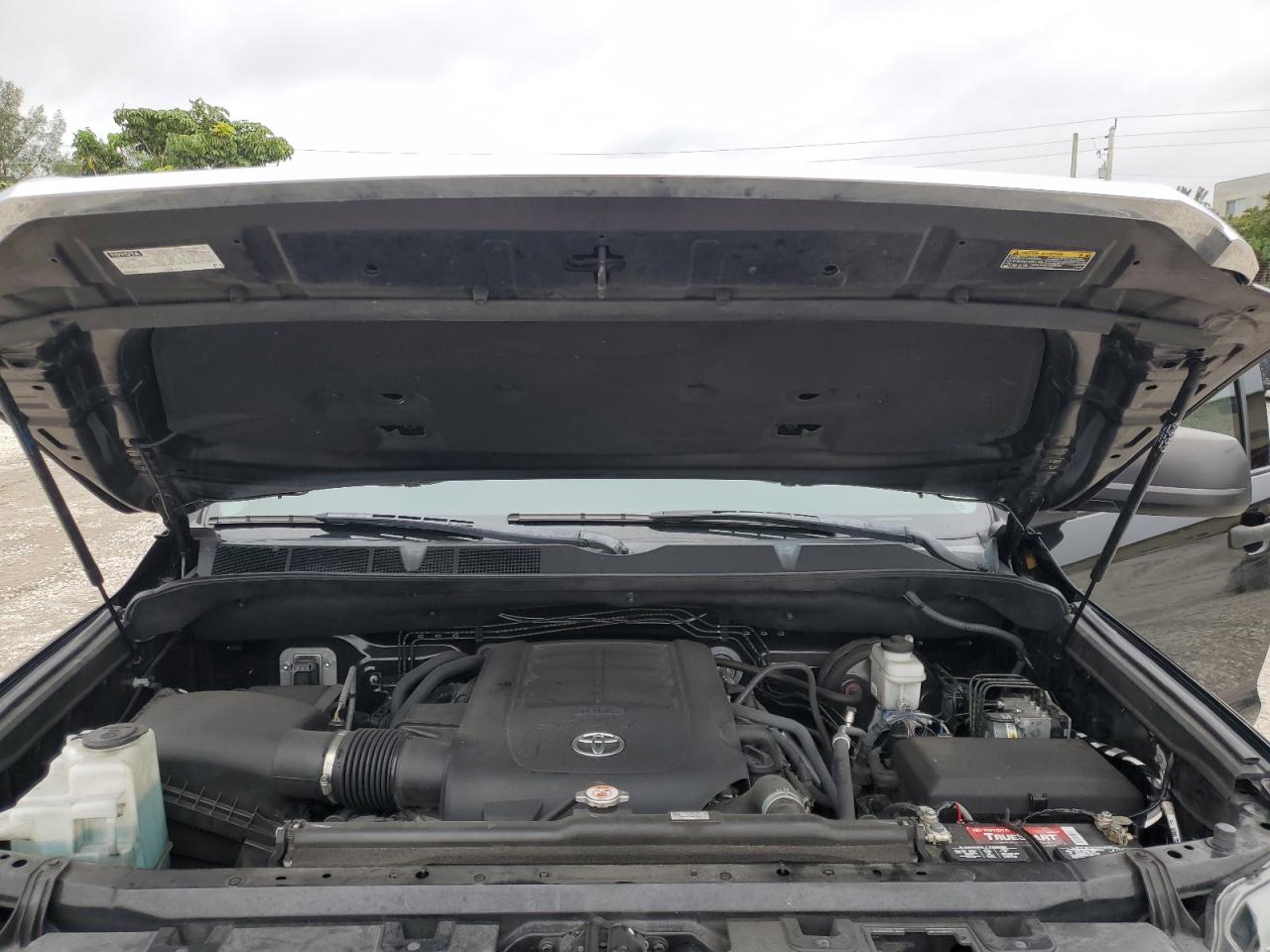 2021 Toyota Tundra - Image 13