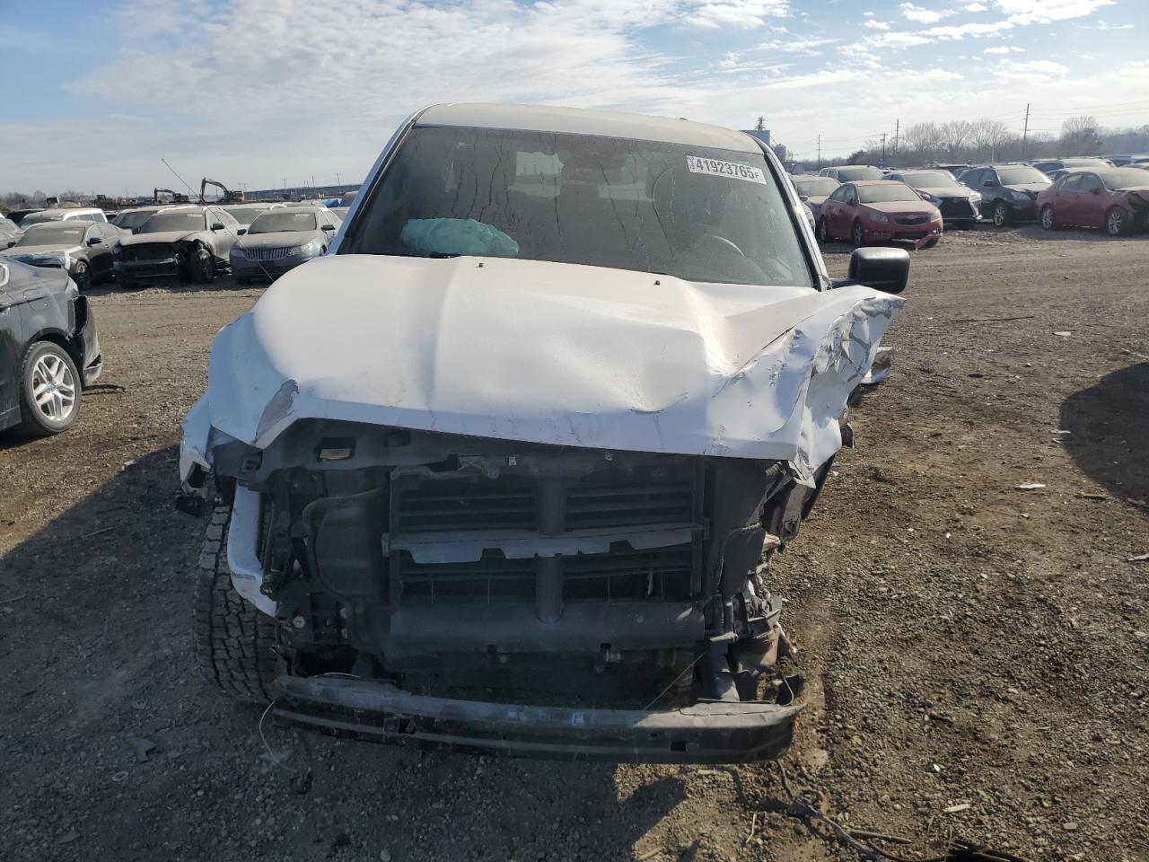 2016 RAM 1500 - Image 5