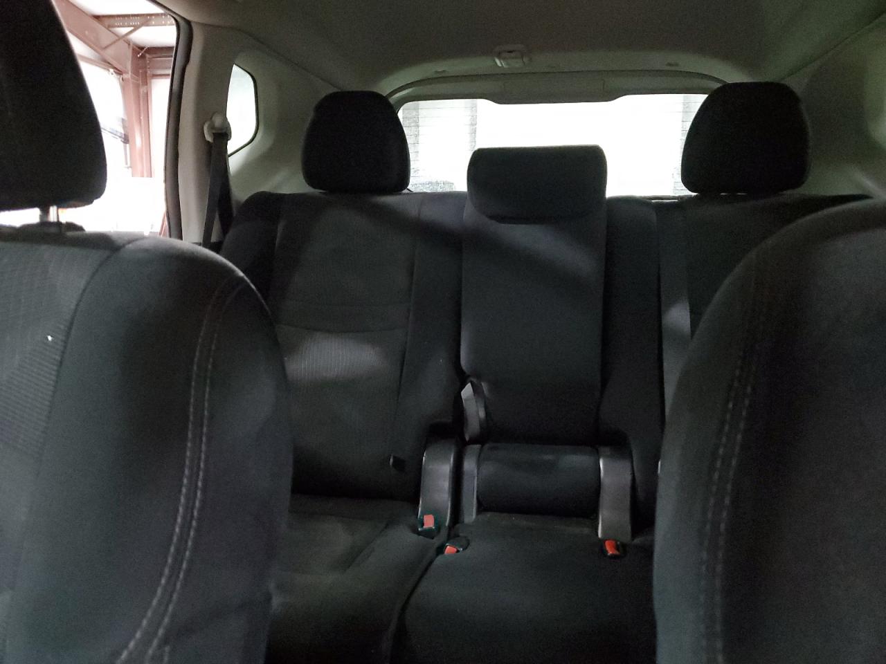 2016 Nissan Rogue - Image 10