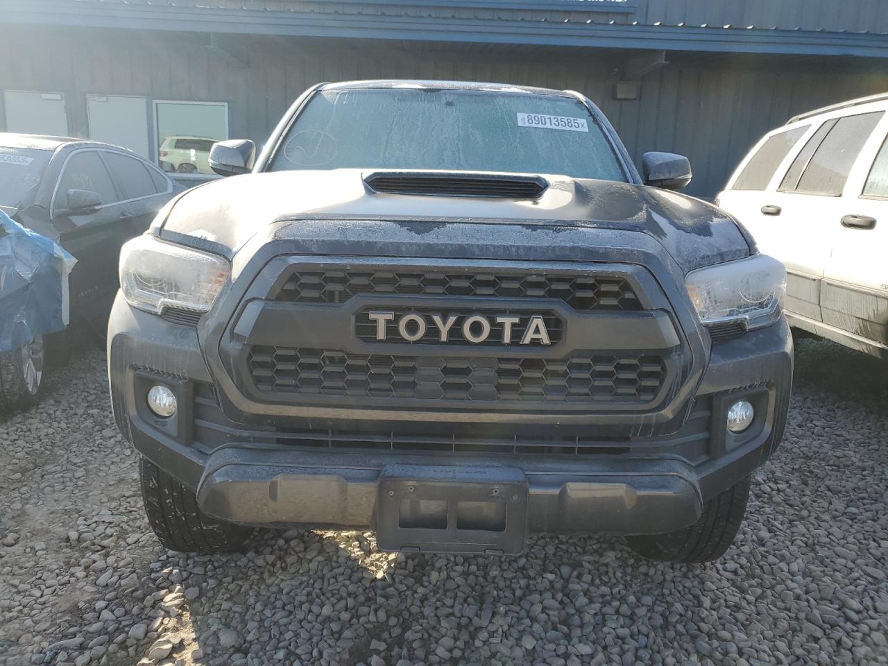 2016 Toyota Tacoma - Image 5