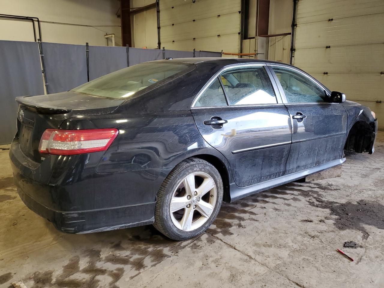 2010 Toyota Camry - Image 3