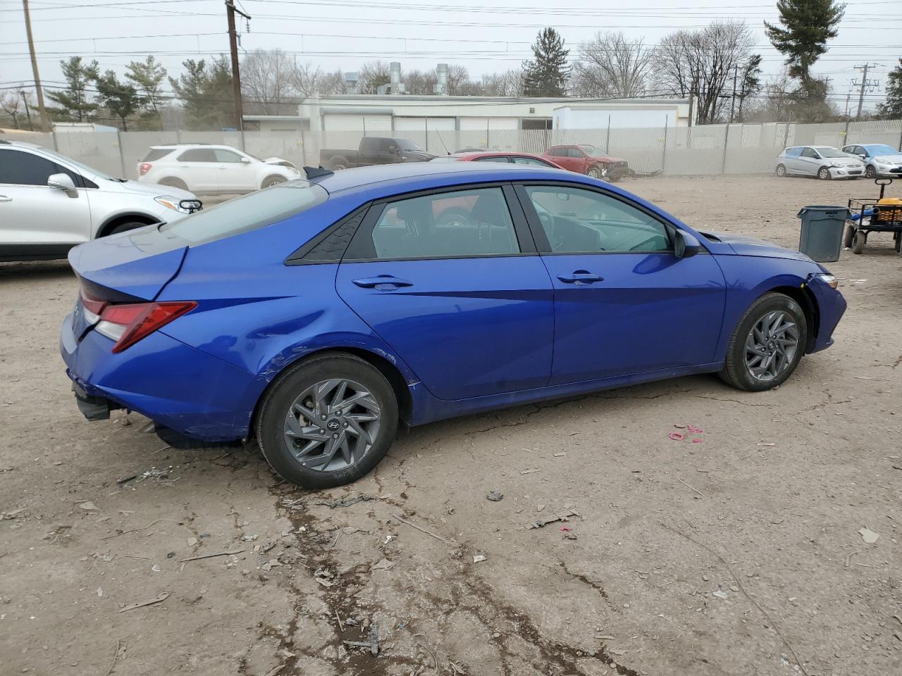 2024 Hyundai Elantra - Image 3