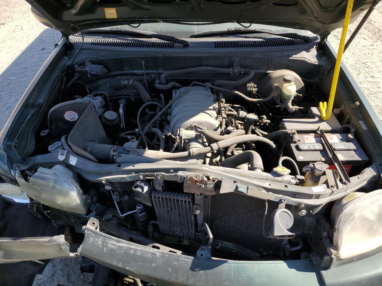 2004 Toyota Tundra - Image 11