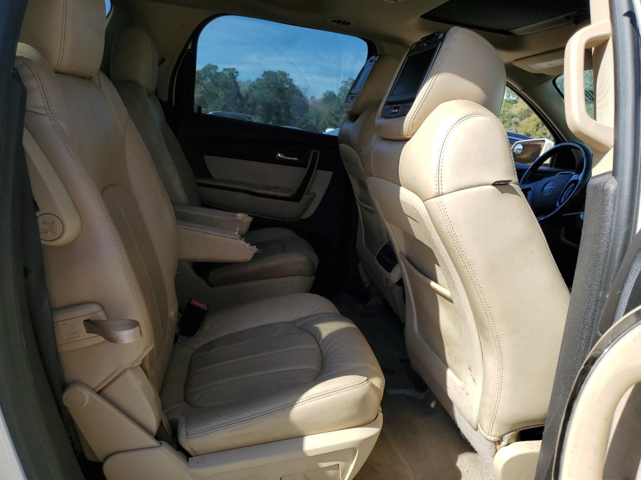 2012 GMC Acadia - Image 11