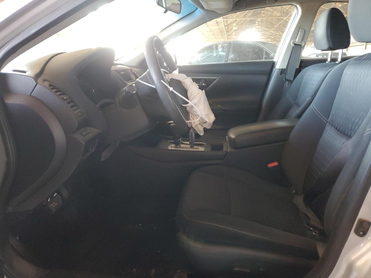 2017 Nissan Altima - Image 7