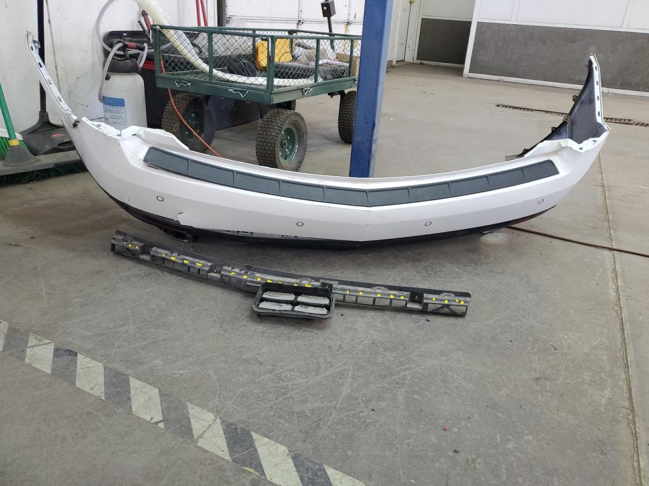 2016 Cadillac SRX - Image 13