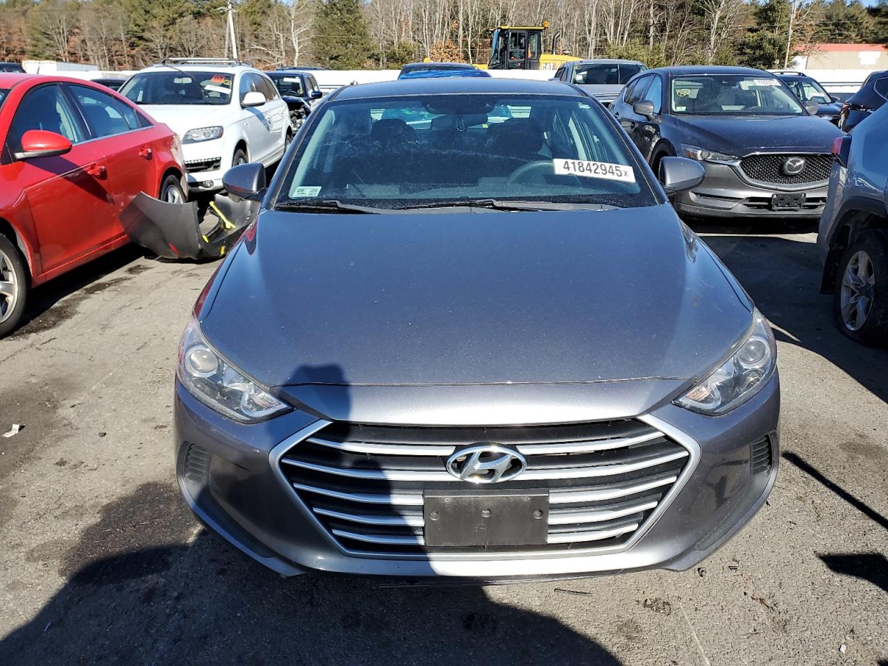 2018 Hyundai Elantra - Image 5