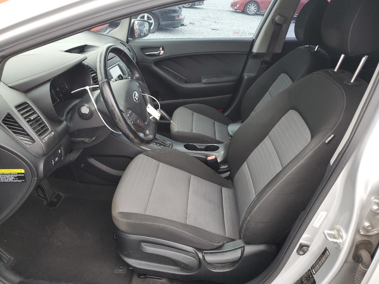 2015 Kia Forte - Image 7