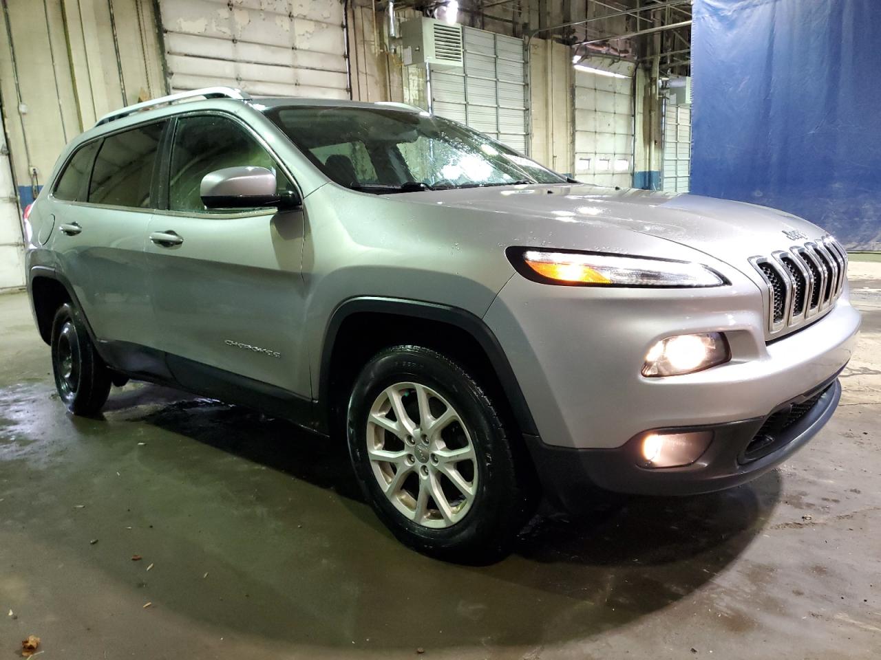 2016 Jeep Grand Cherokee - Image 4
