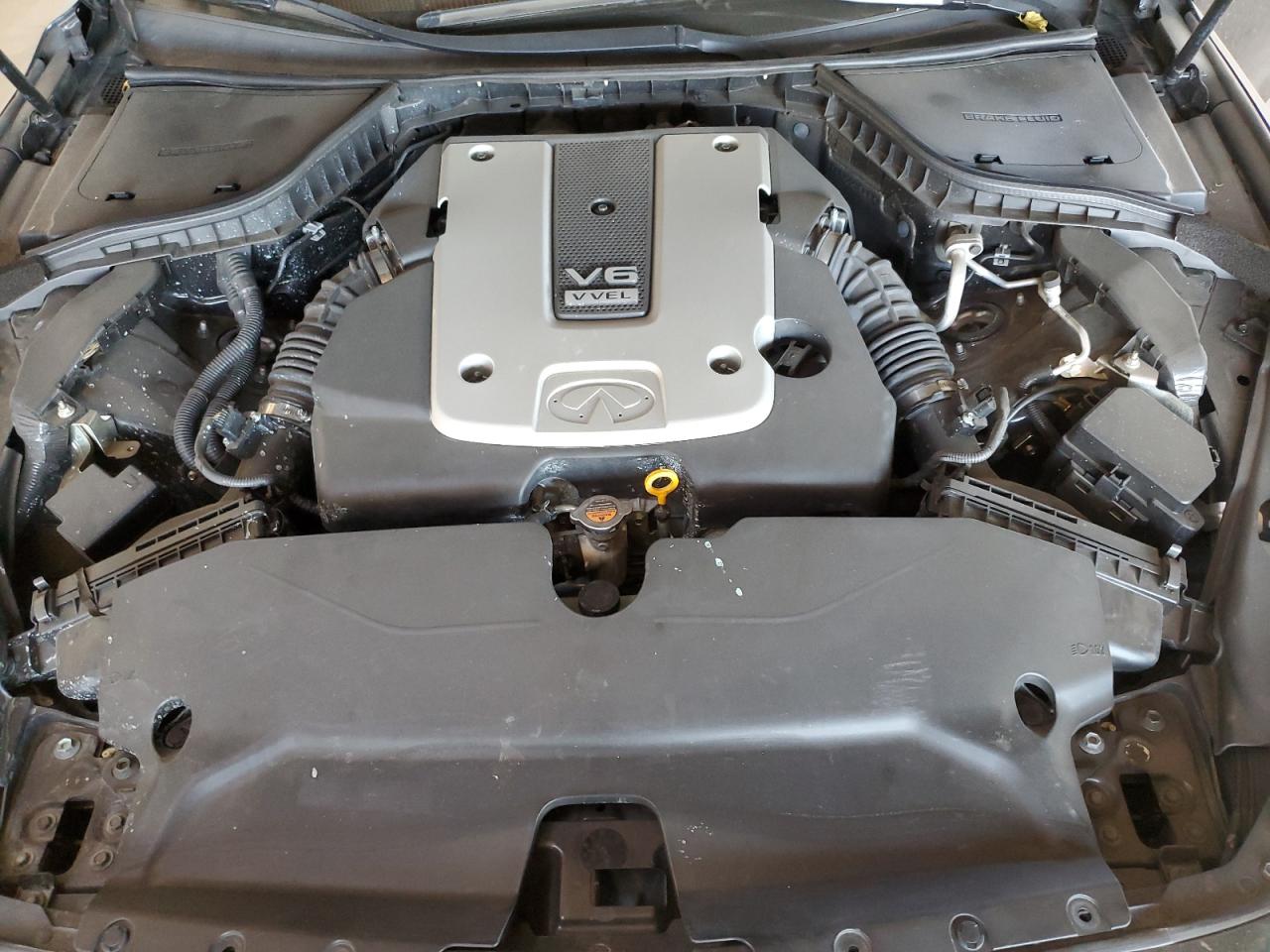 2015 Infiniti Q50 - Image 11