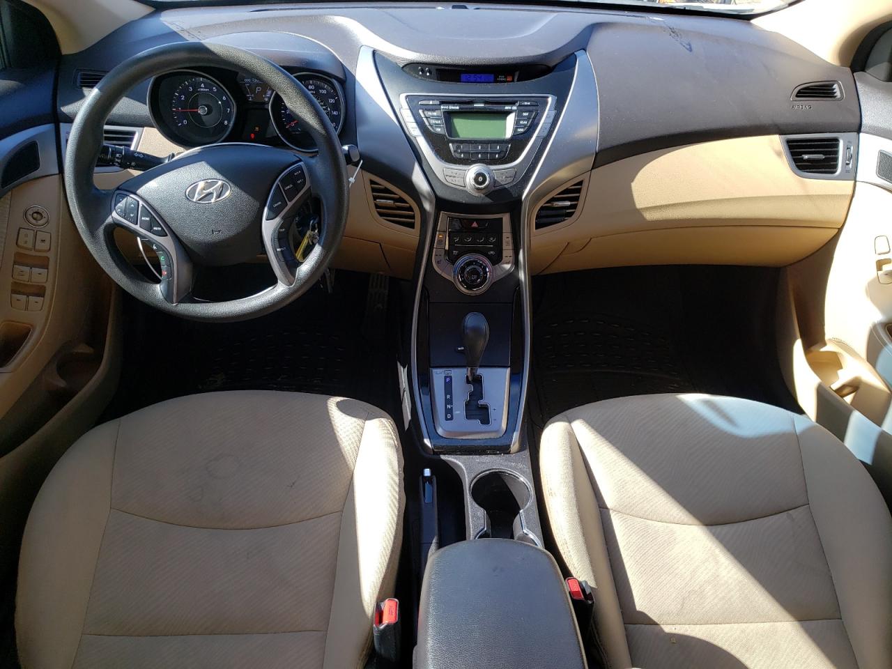 2013 Hyundai Elantra - Image 8