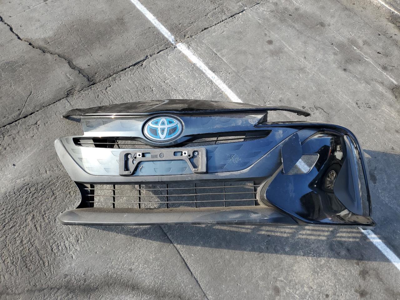 2020 Toyota Prius - Image 12