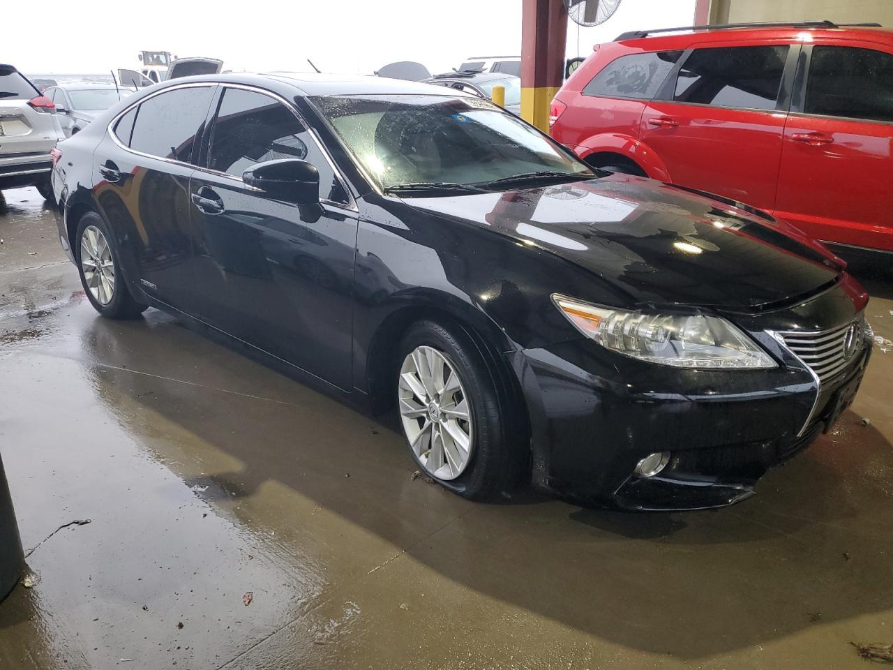 2013 Lexus ES - Image 1