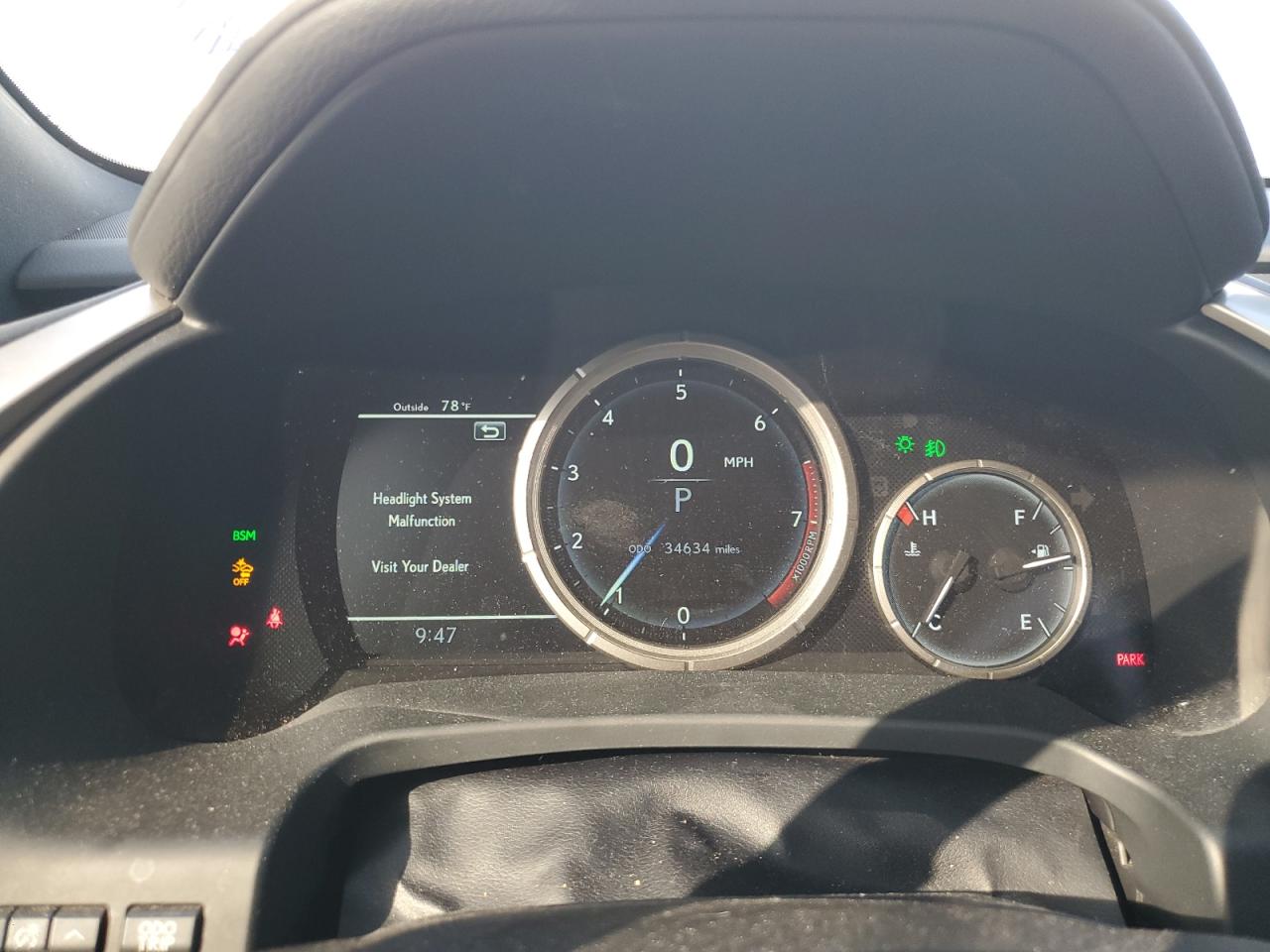 2022 Lexus RX - Image 9