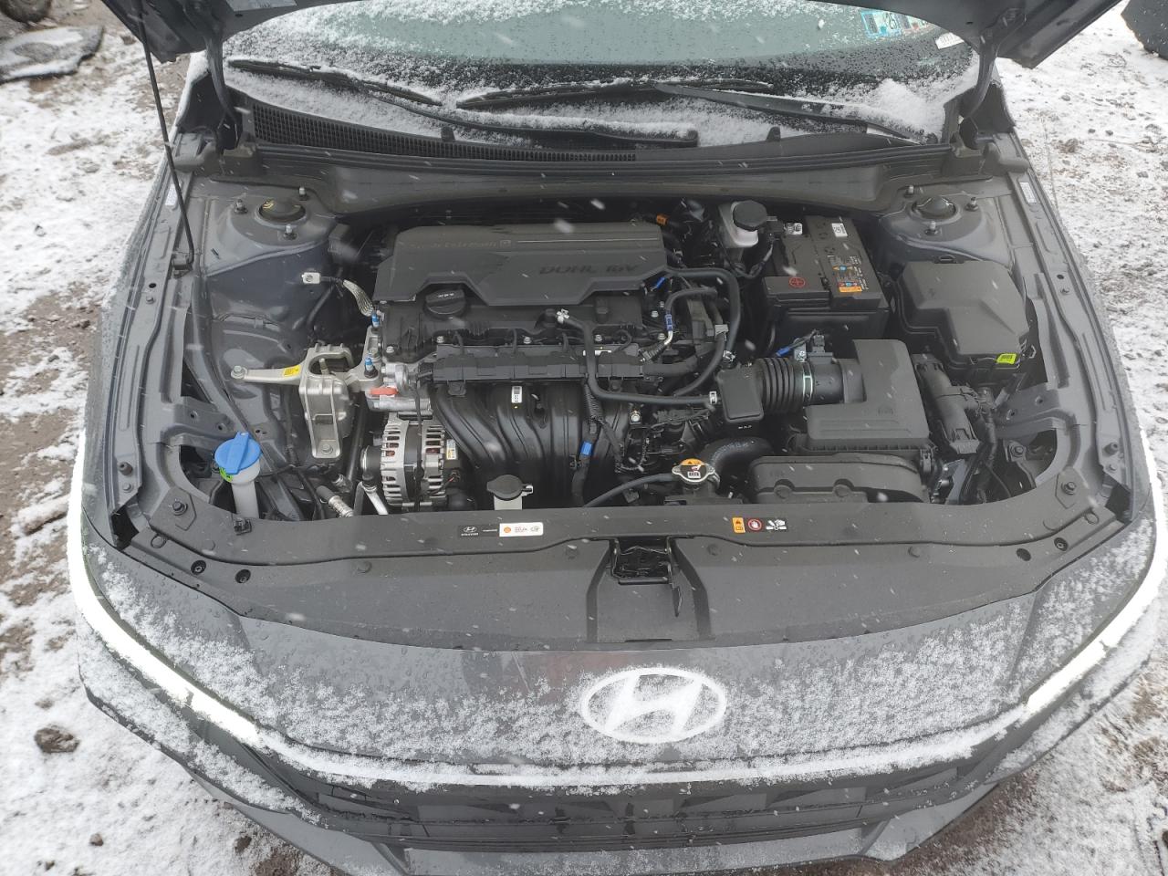 2024 Hyundai Elantra - Image 13