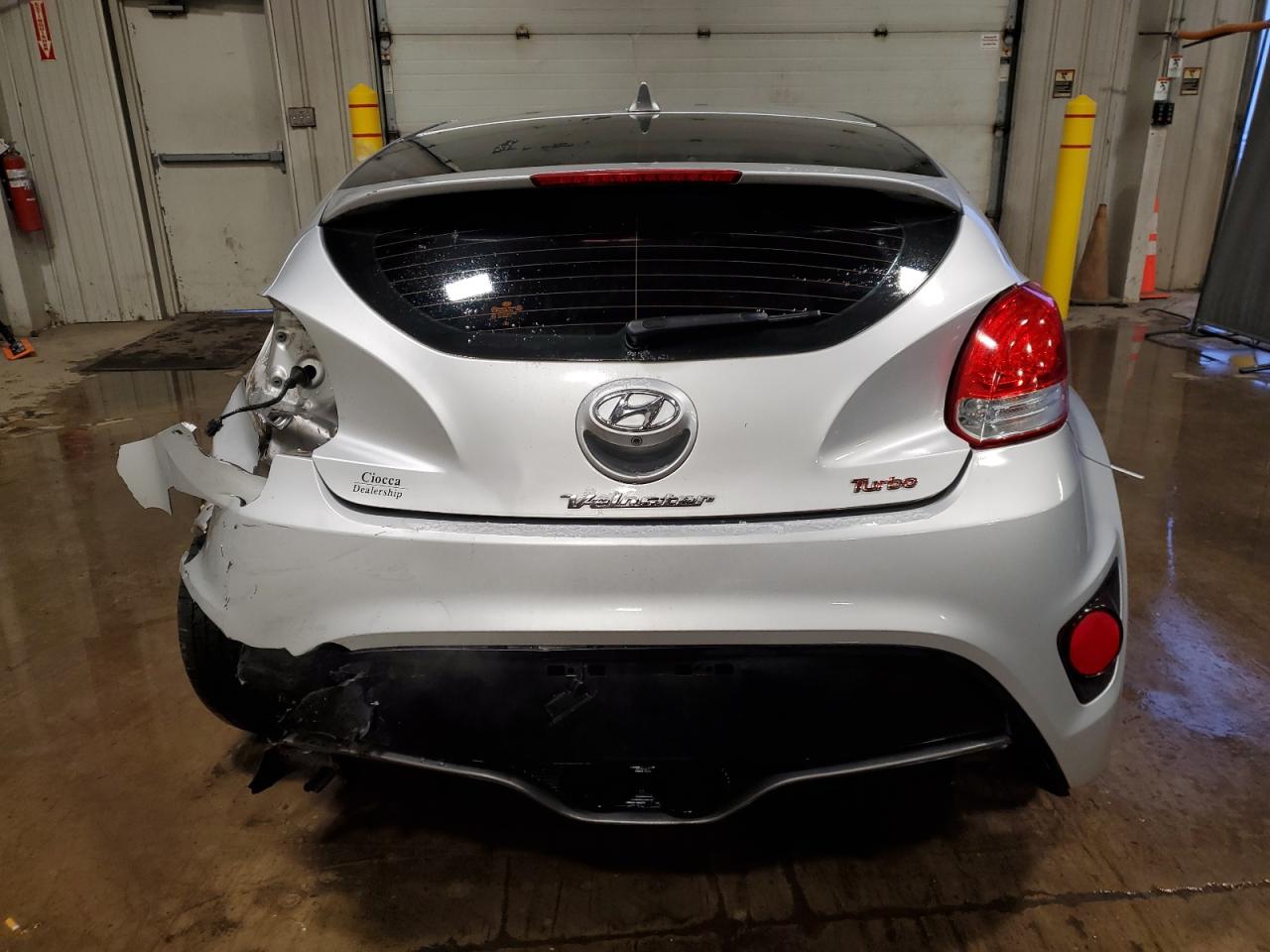 2015 Hyundai Veloster Turbo VIN: KMHTC6AE0FU228949 Lot: 71609415