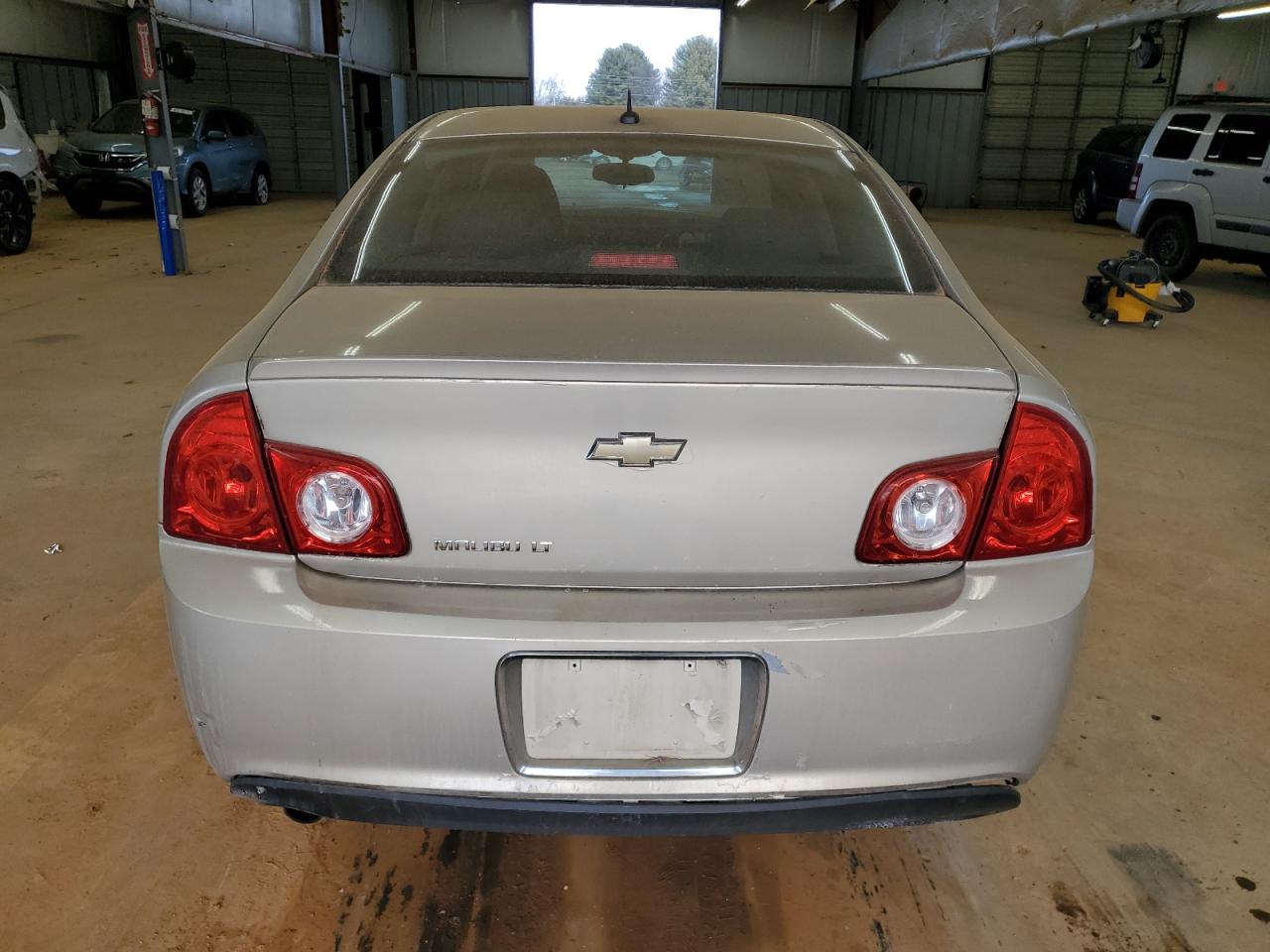 2010 Chevrolet Malibu - Image 6