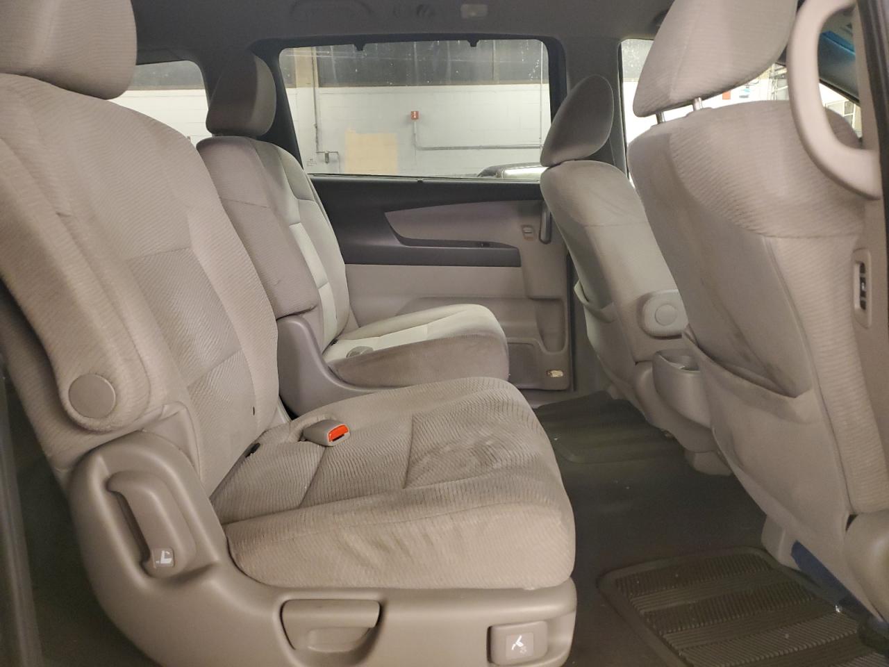 2011 Honda Odyssey - Image 11