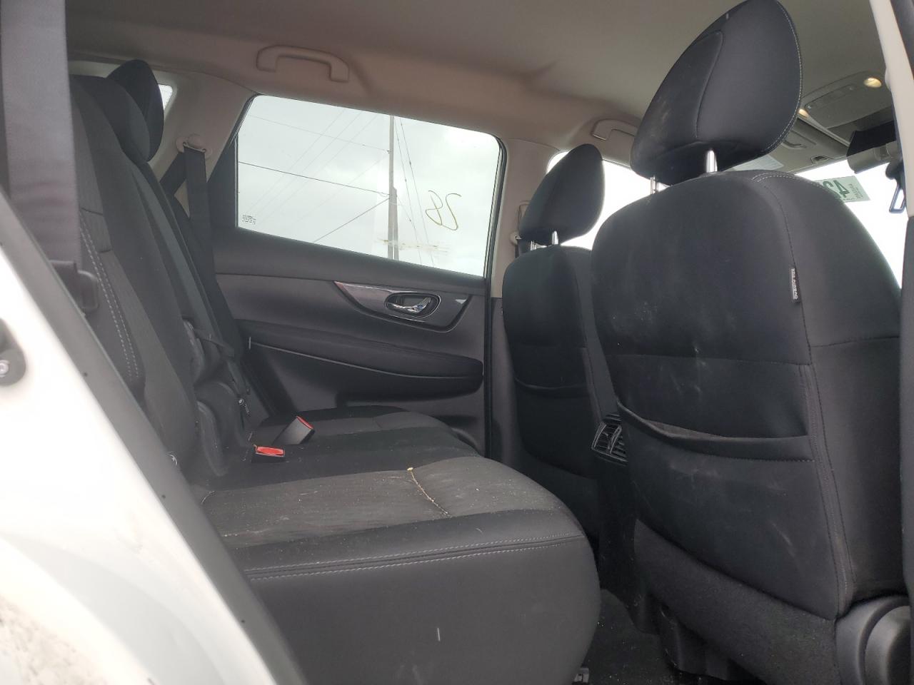 KNMAT2MT2KP556042 NISSAN ROGUE 2019