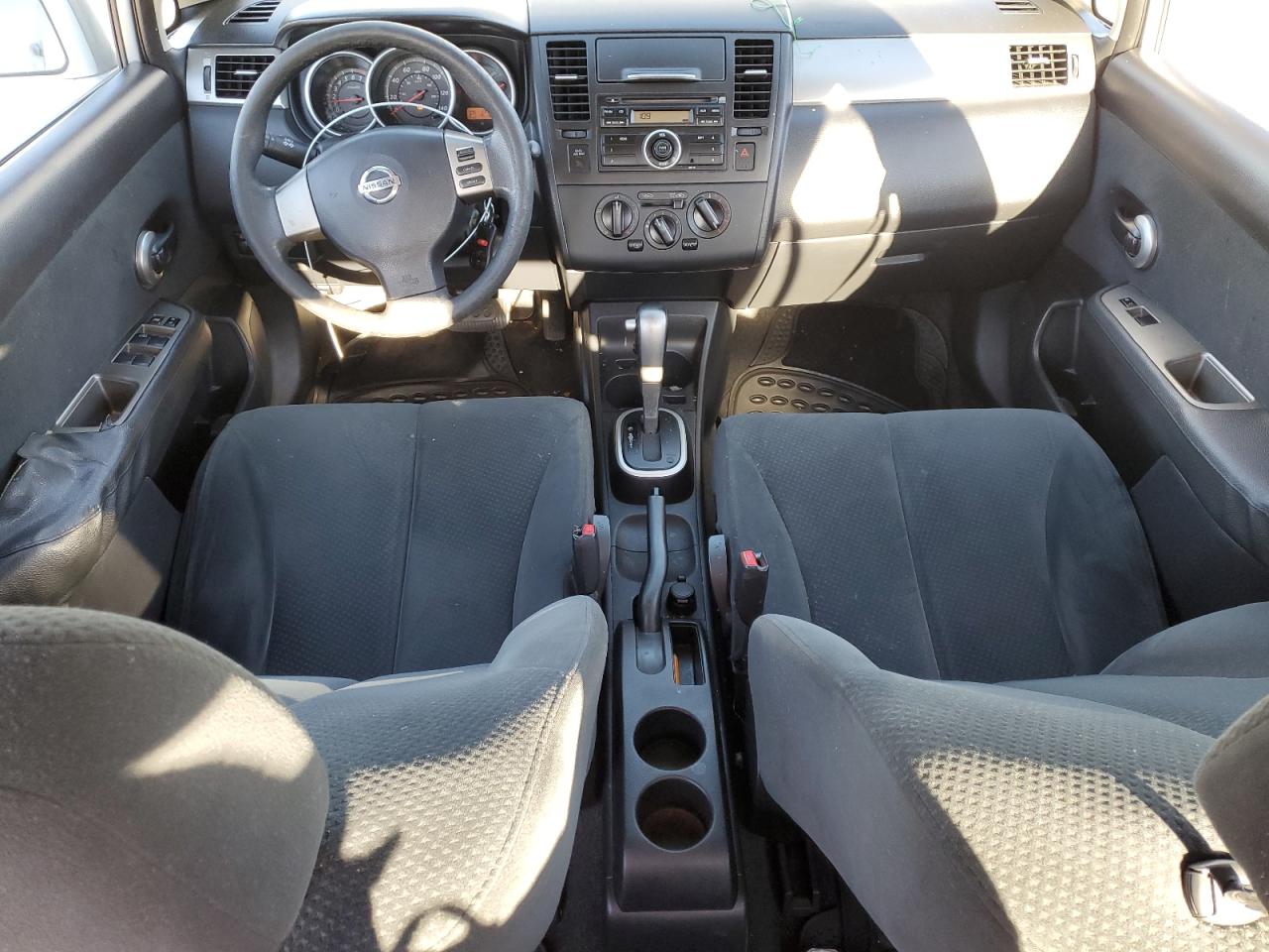2010 Nissan Versa - Image 8