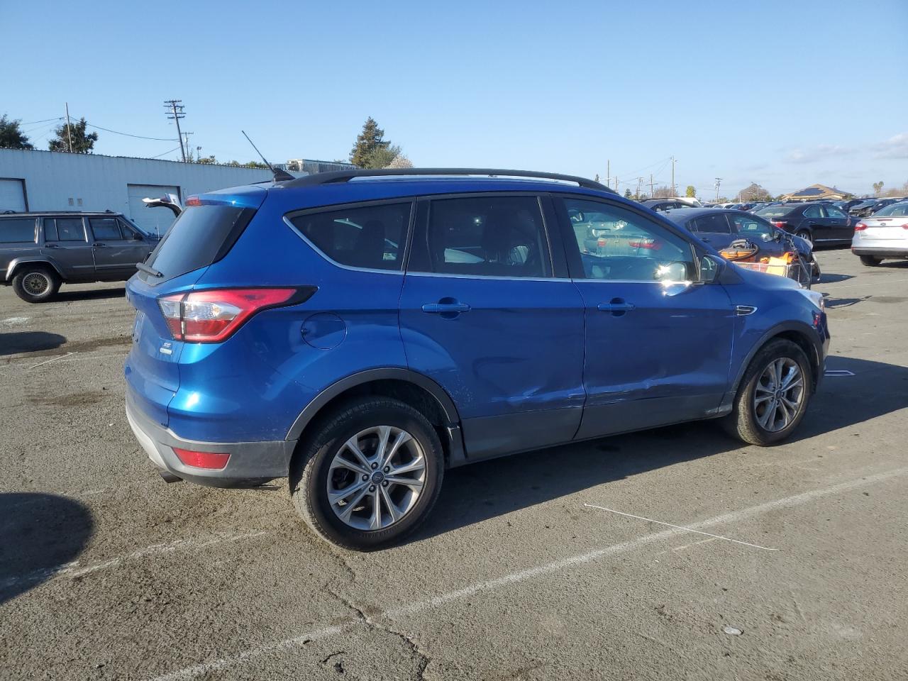1FMCU0GD3JUD05704 FORD ESCAPE 2018