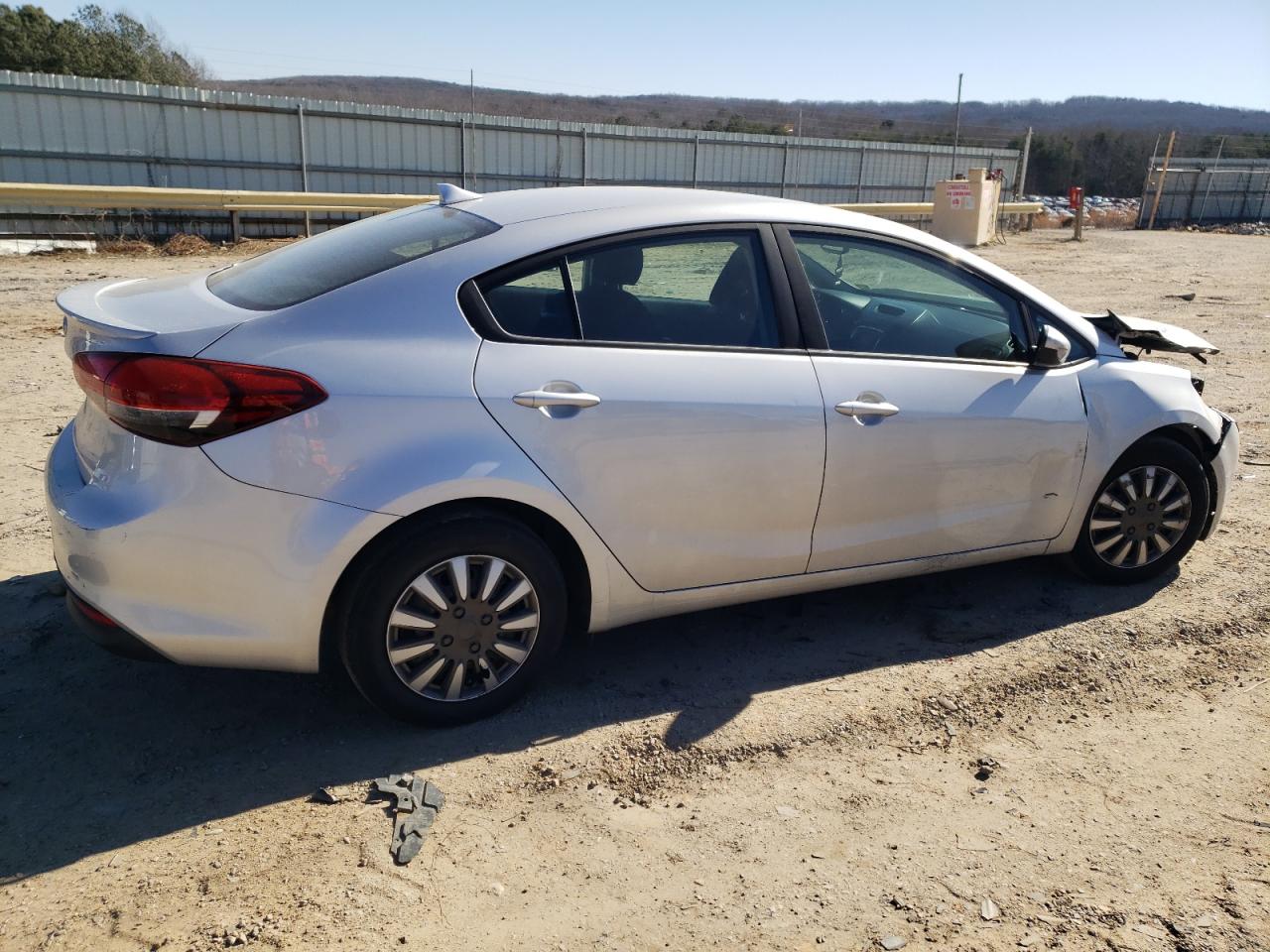 2018 Kia Forte - Image 3