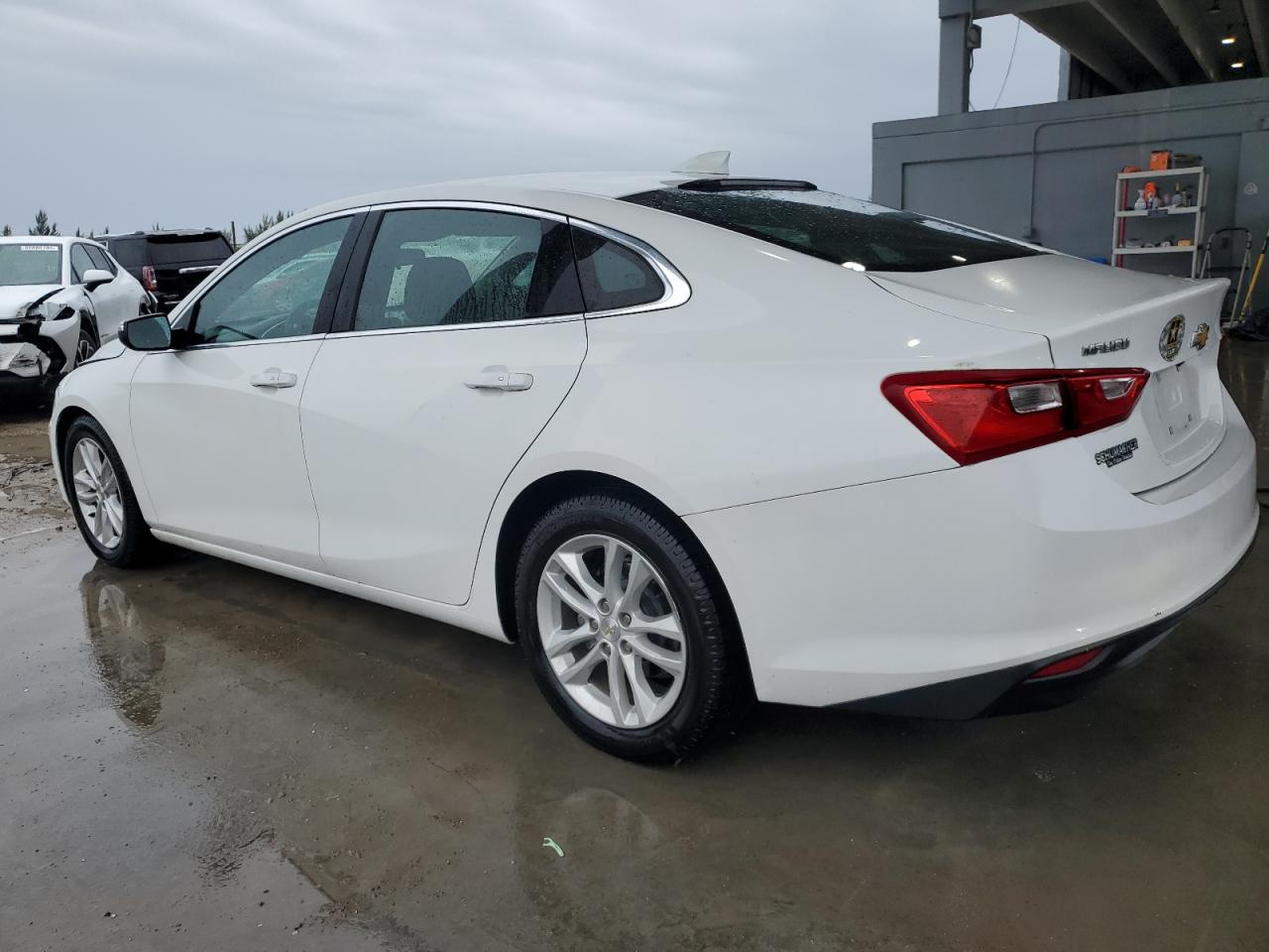 2018 Chevrolet Malibu - Image 2