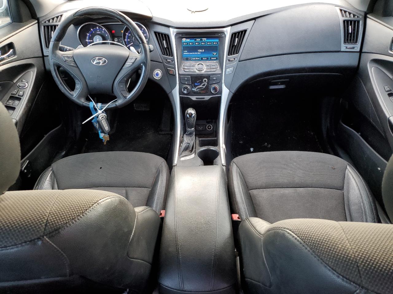 2013 Hyundai Sonata - Image 8