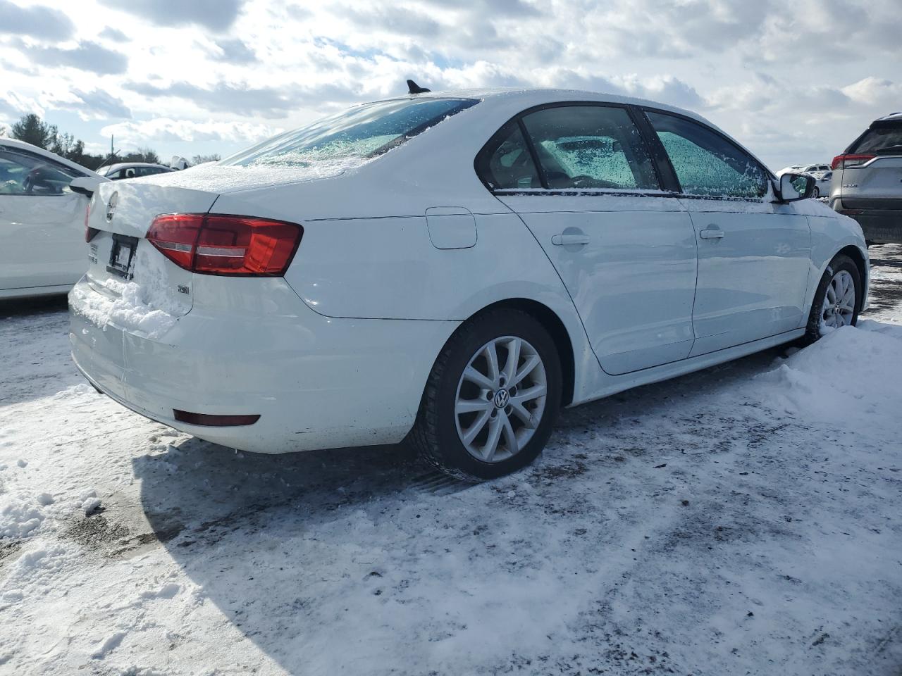 2015 Volkswagen Jetta - Image 3