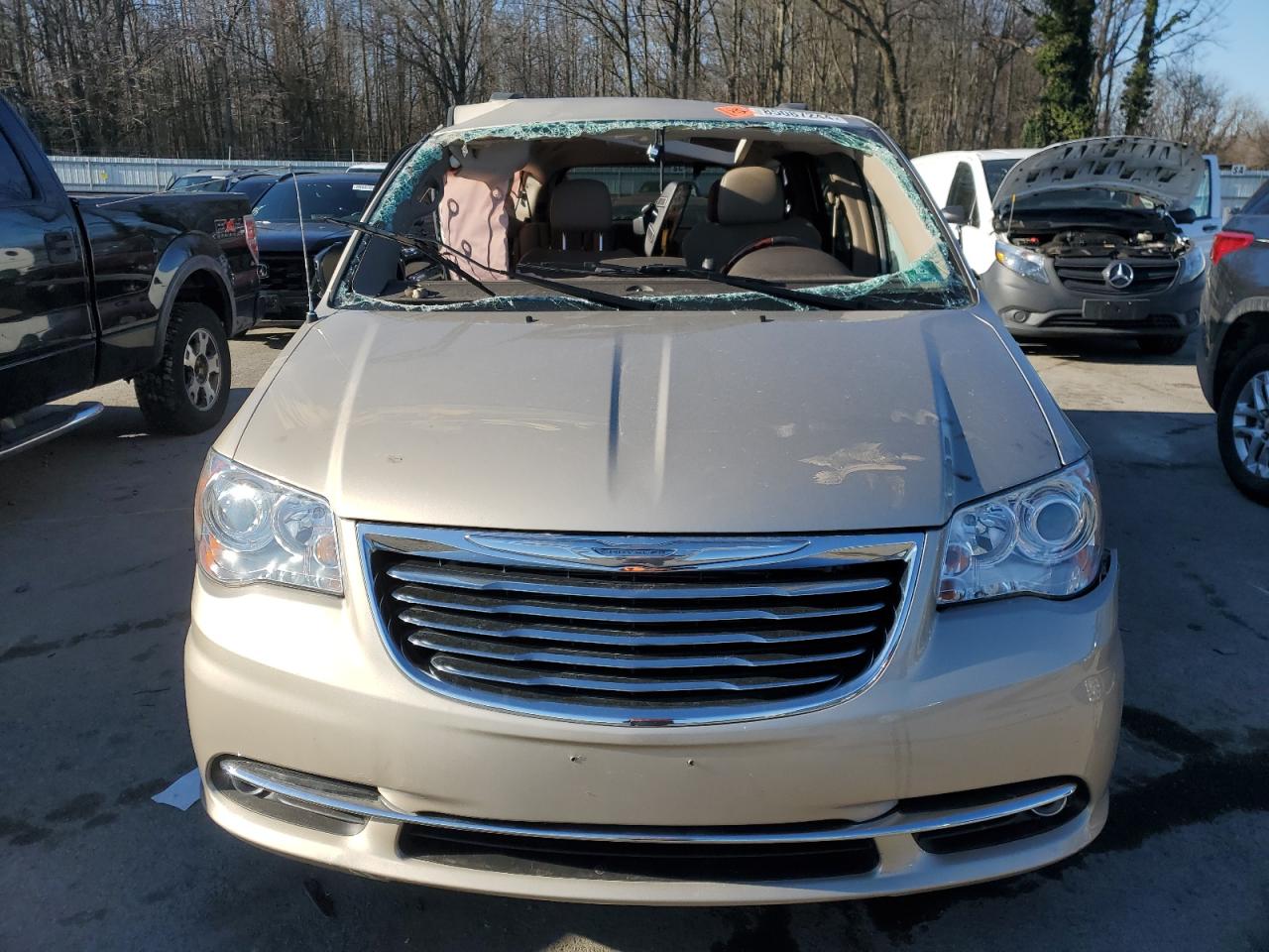 2012 Chrysler Town & Country - Image 5