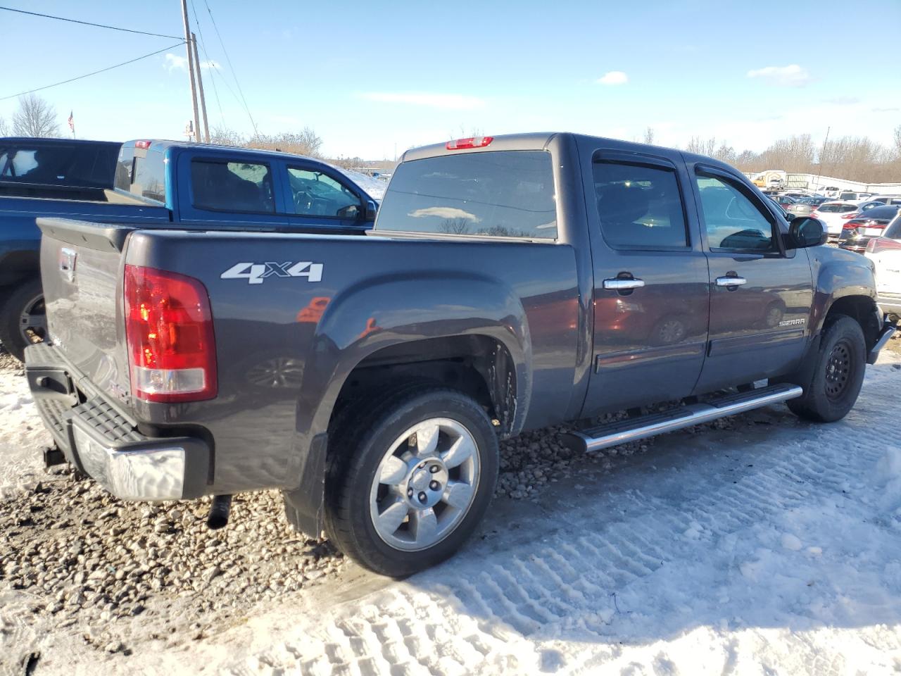 2011 GMC Sierra - Image 3
