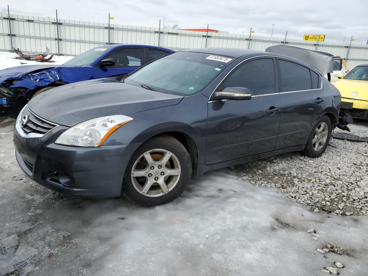 2010 Nissan Altima - Image 1