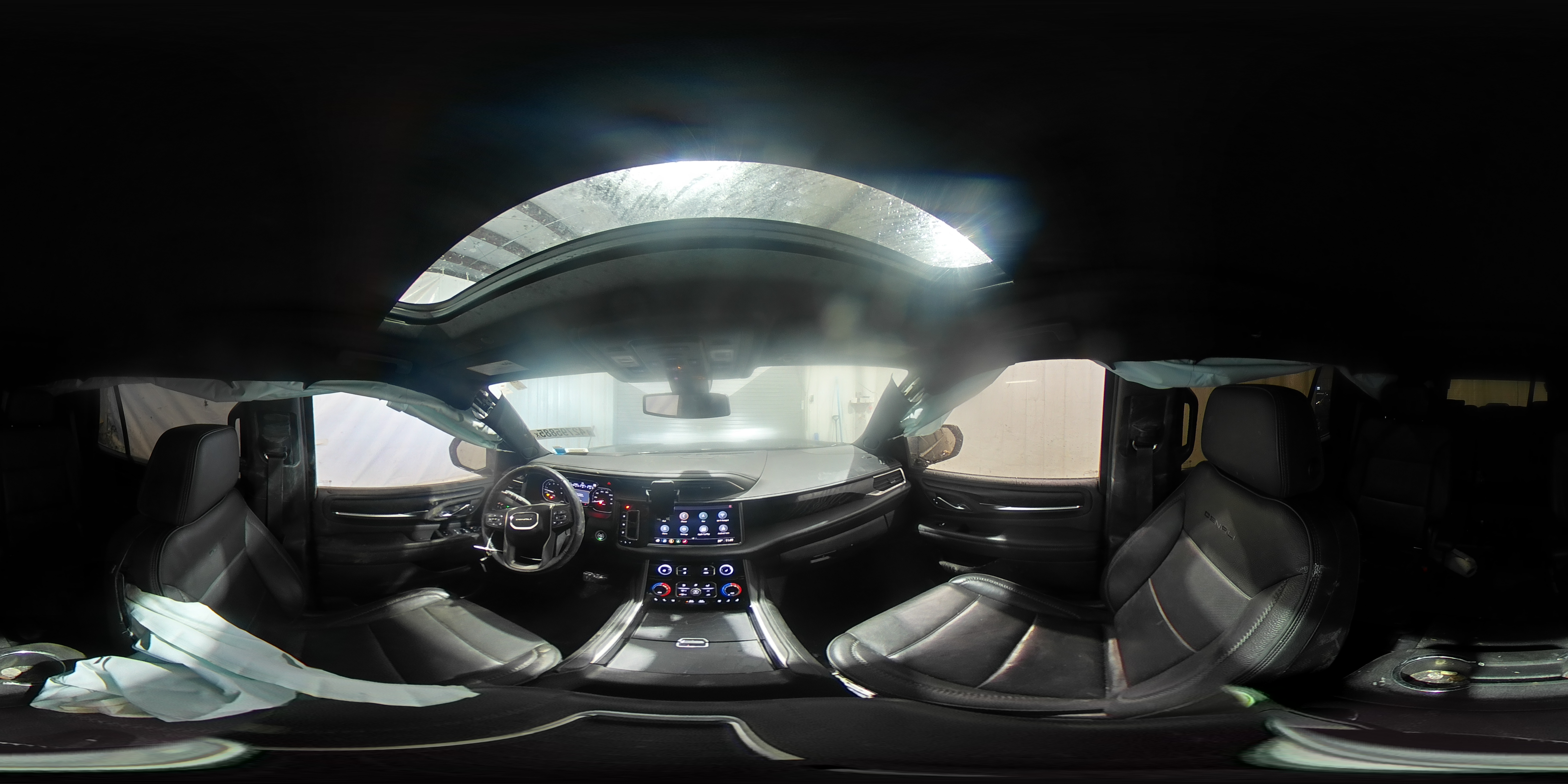 2021 GMC Yukon - Image 13