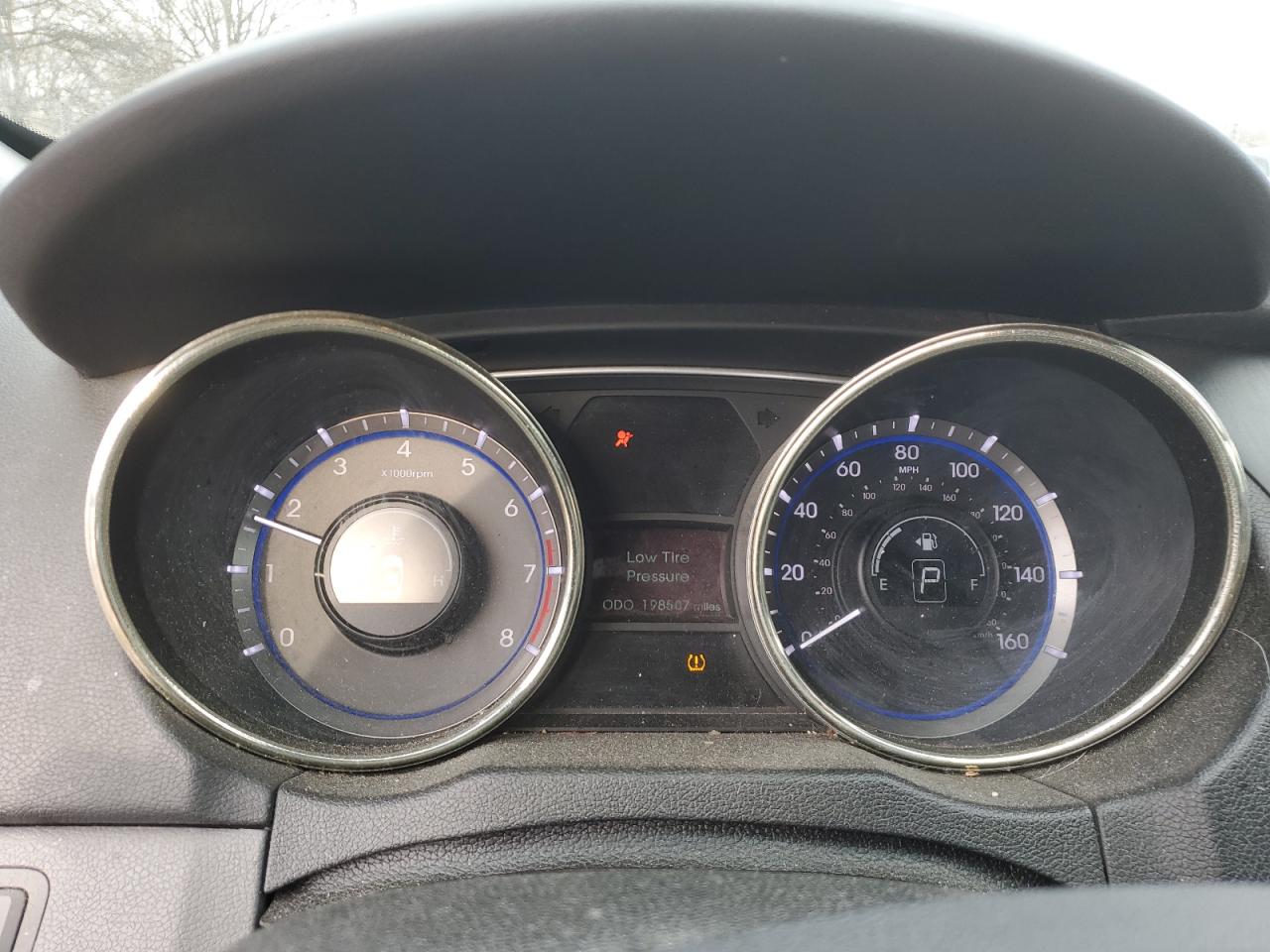 2011 Hyundai Sonata - Image 9