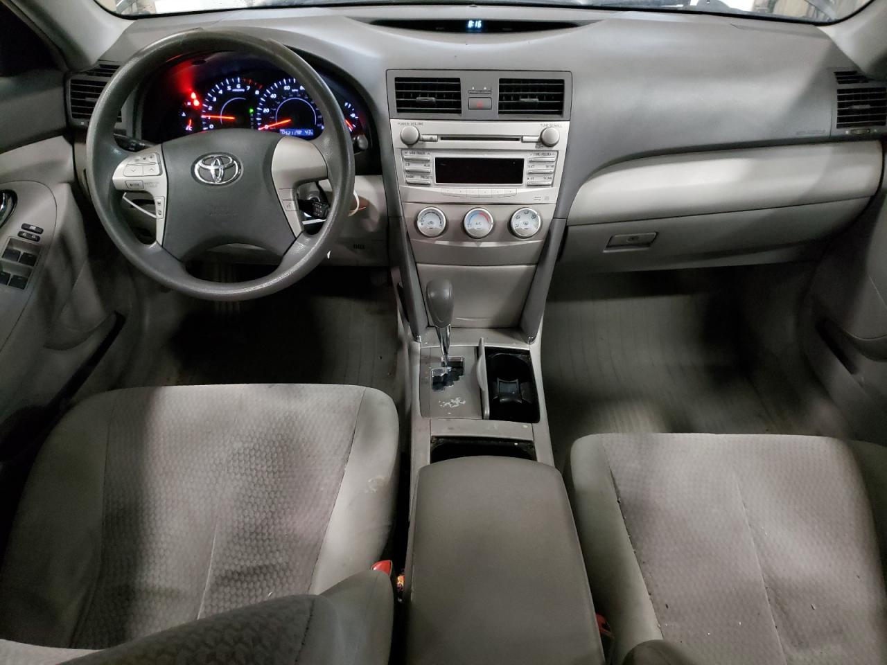 2011 Toyota Camry - Image 8