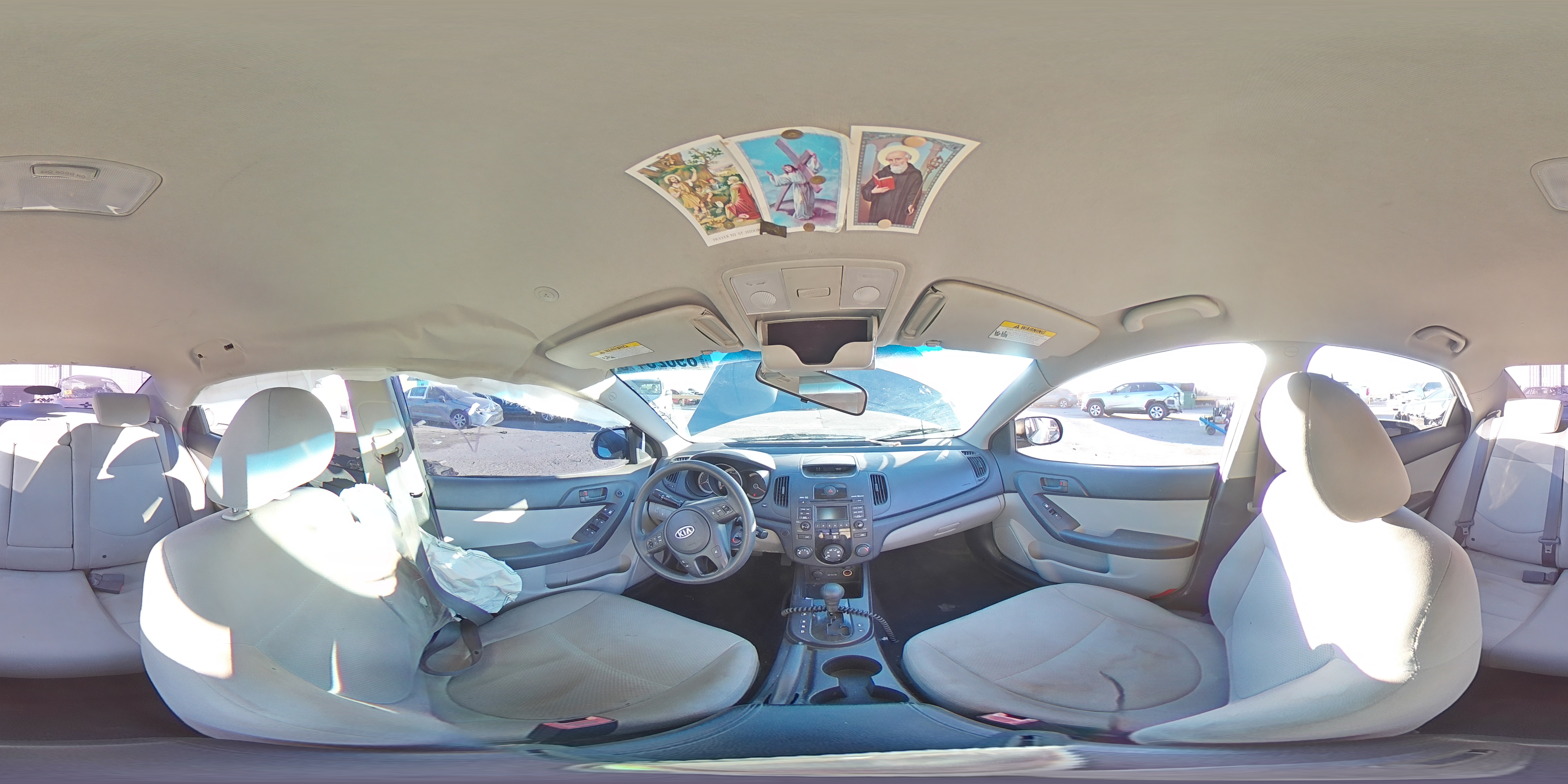 2010 Kia Forte - Image 12