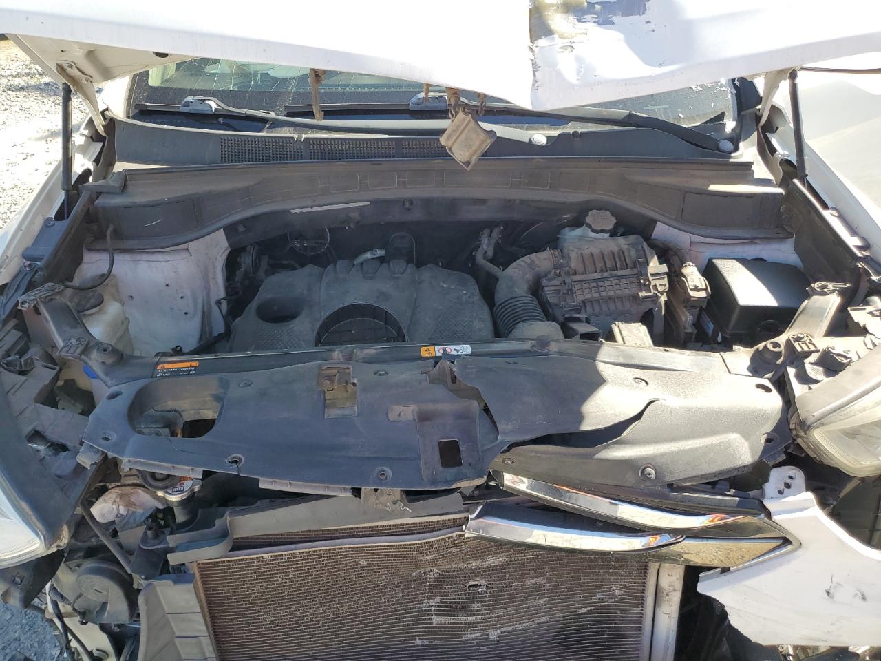 2013 Hyundai Santa Fe - Image 13
