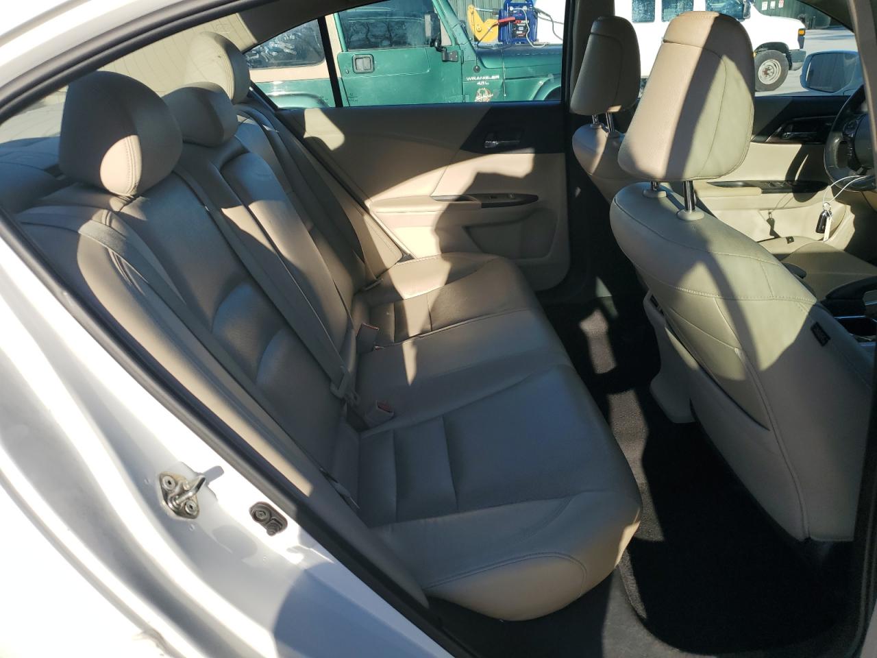 1HGCR3F93GA016032 HONDA ACCORD 2016