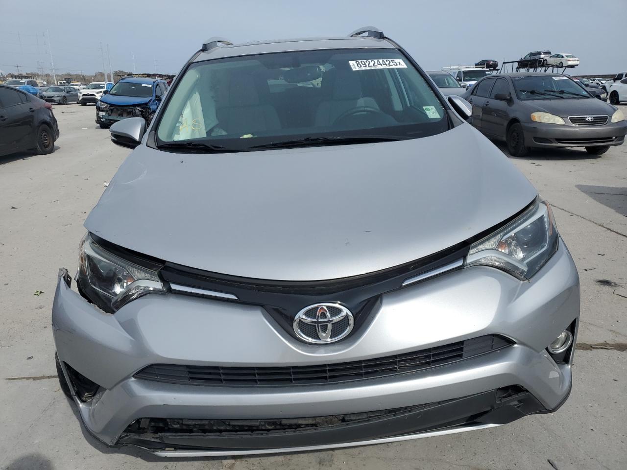 2016 Toyota RAV 4 - Image 5