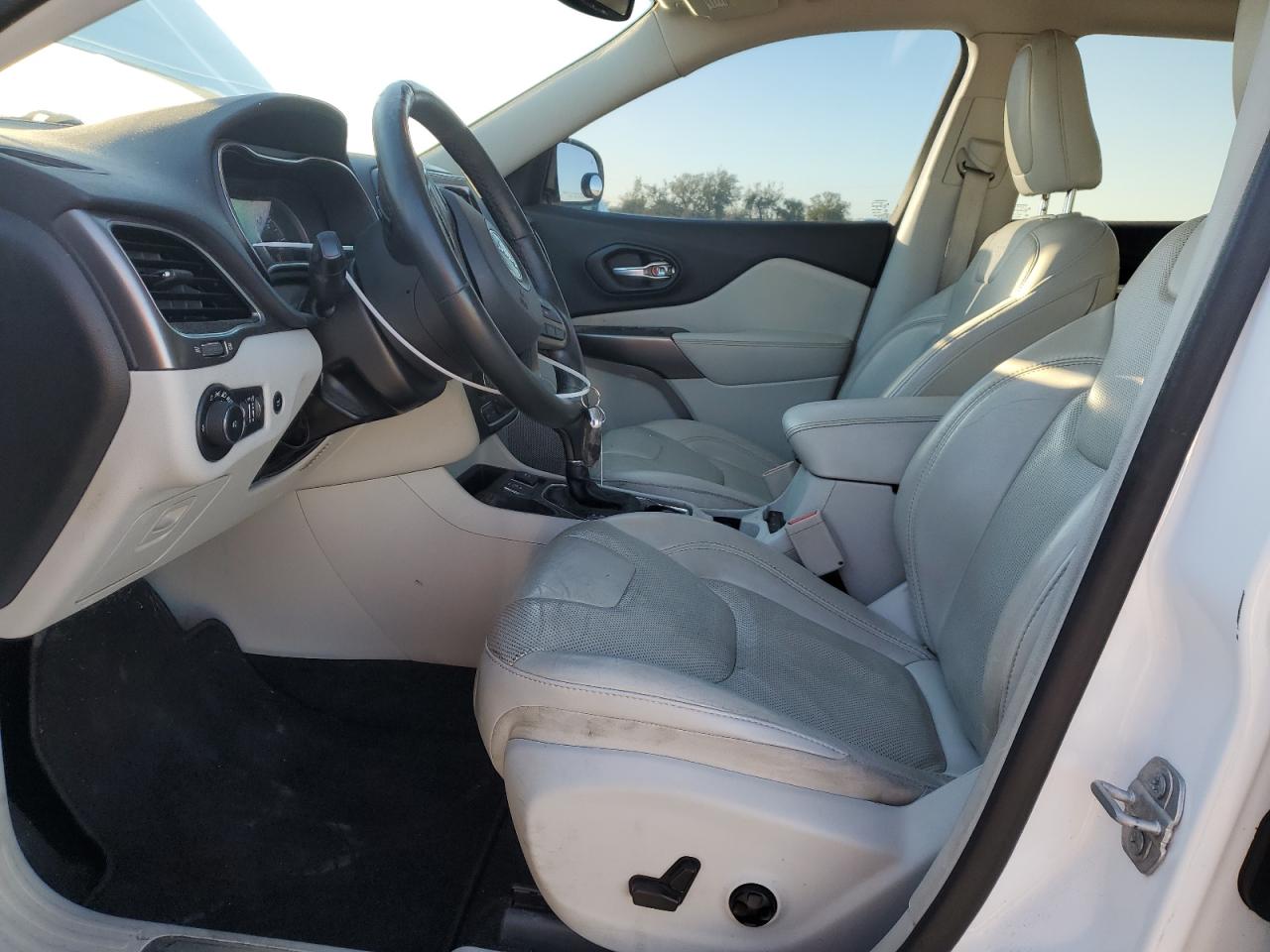 2019 Jeep Grand Cherokee - Image 7