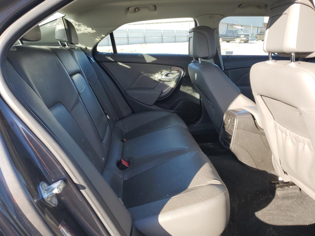 2010 Saab 9-5 - Image 11