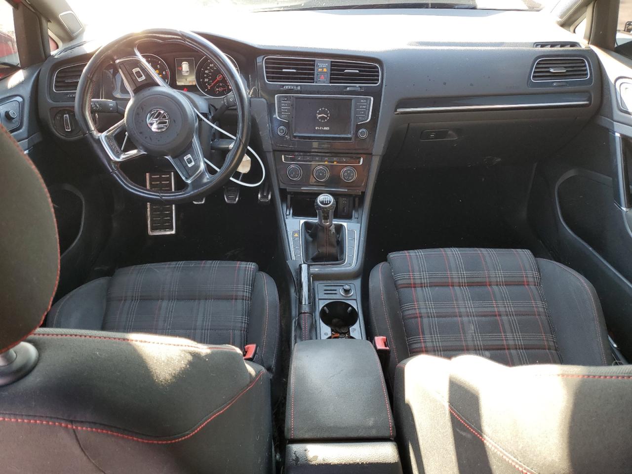 2016 Volkswagen GTI - Image 8