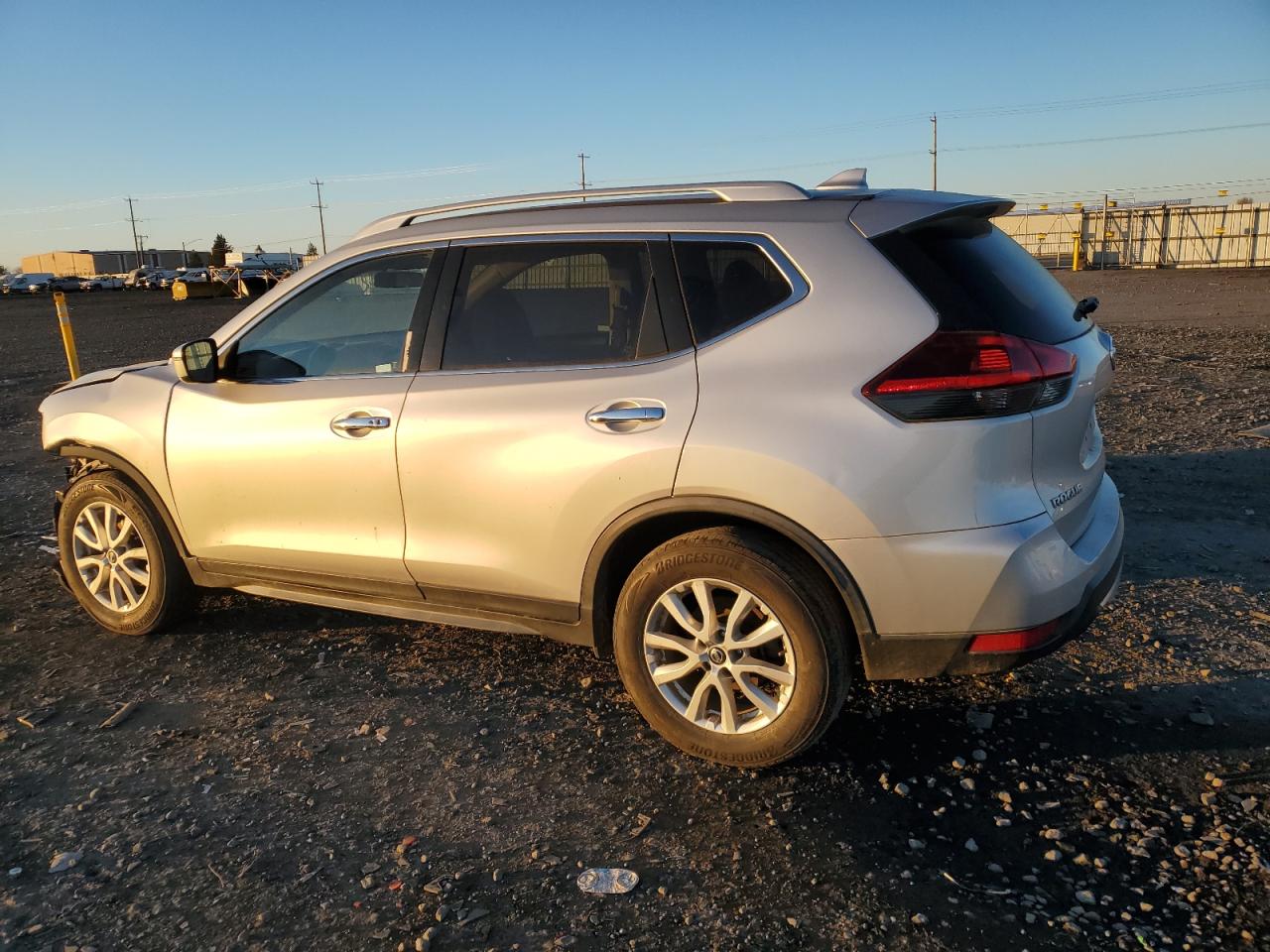JN8AT2MT2JW454023 NISSAN ROGUE 2018
