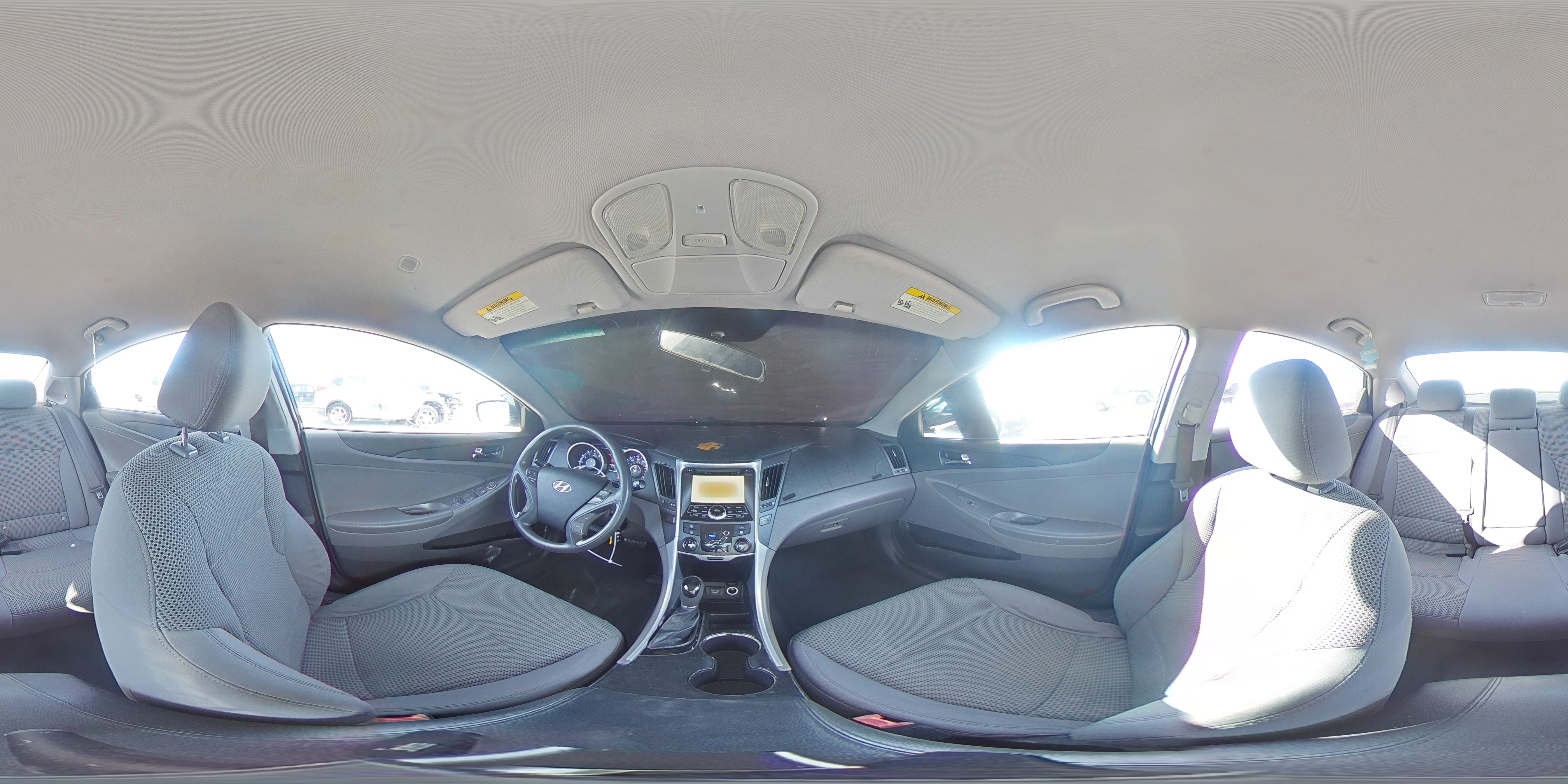 2011 Hyundai Sonata - Image 12