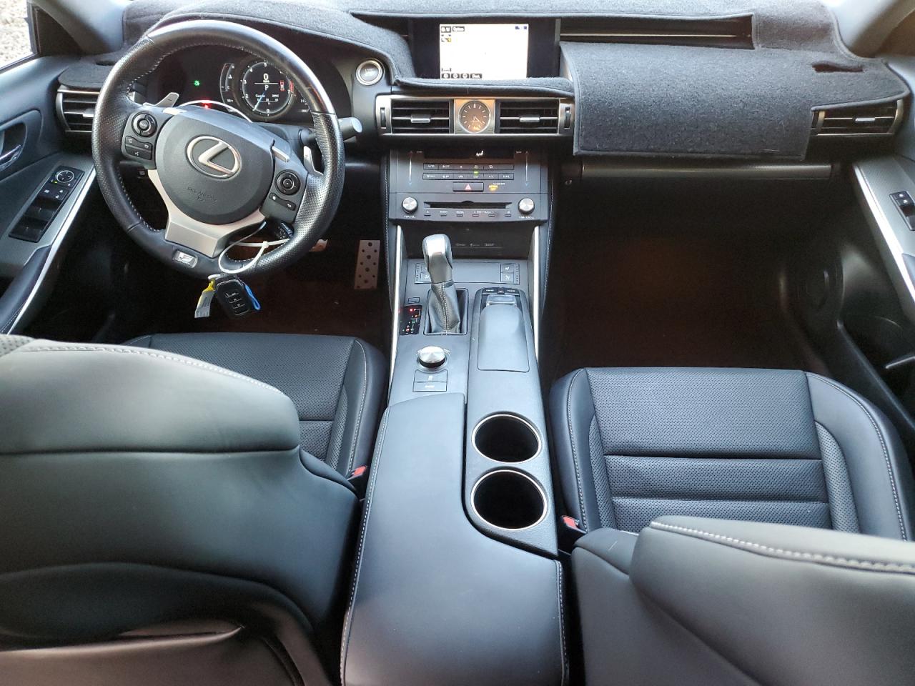 2016 Lexus IS - Image 8