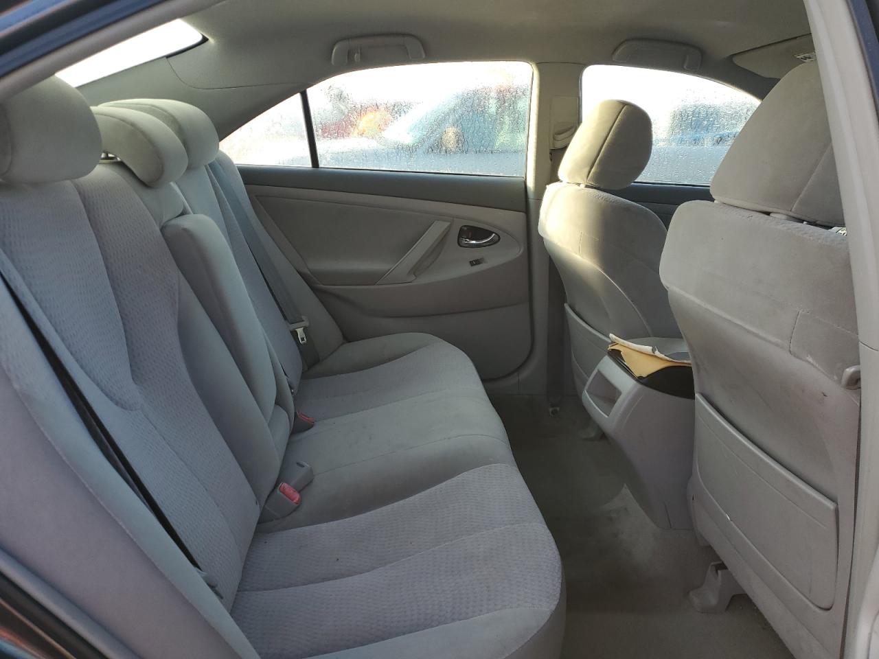 2011 Toyota Camry - Image 11