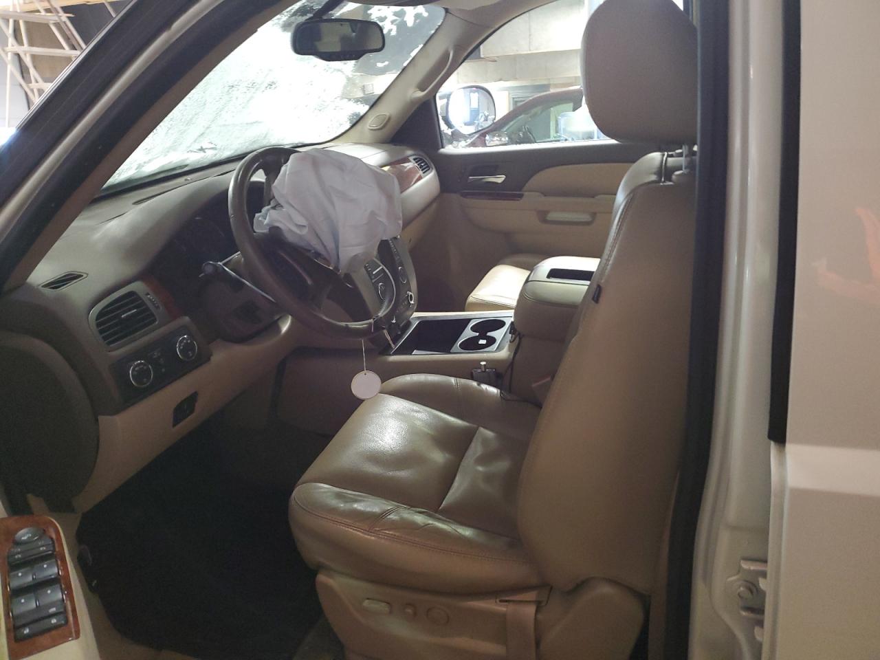 2010 GMC Yukon - Image 7
