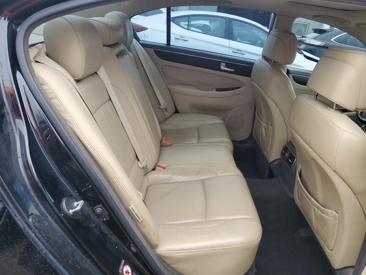 2012 Hyundai Genesis - Image 10