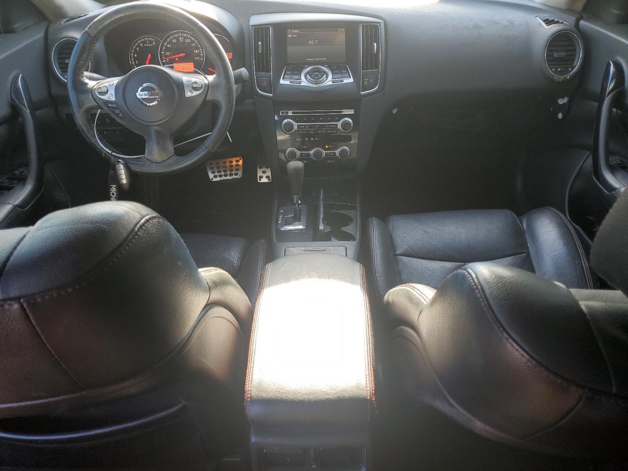 2009 Nissan Maxima - Image 8